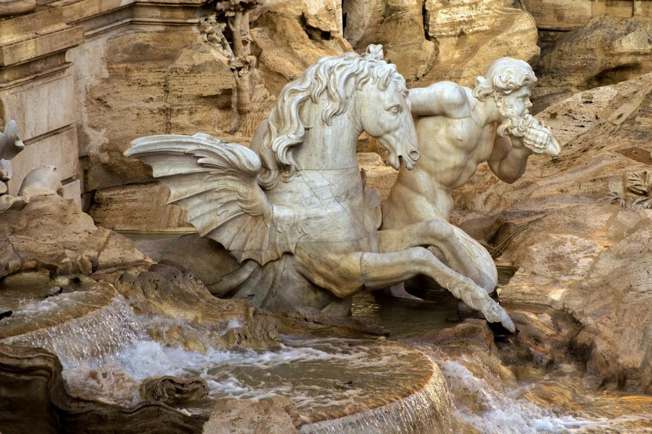 شقة Trevi Ab Aeterno - Amazing View Of The Trevi Fountain روما المظهر الخارجي الصورة